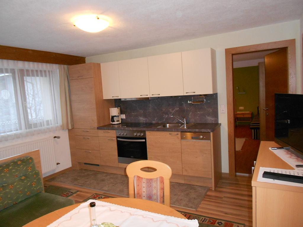 Haus Lutz Apartment Пруц Стая снимка