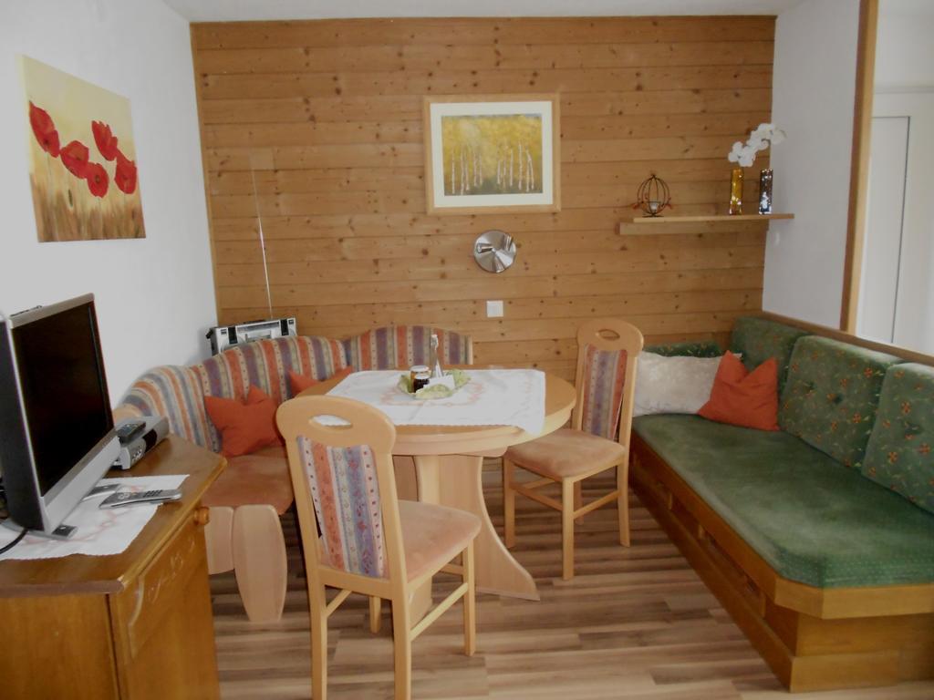 Haus Lutz Apartment Пруц Стая снимка
